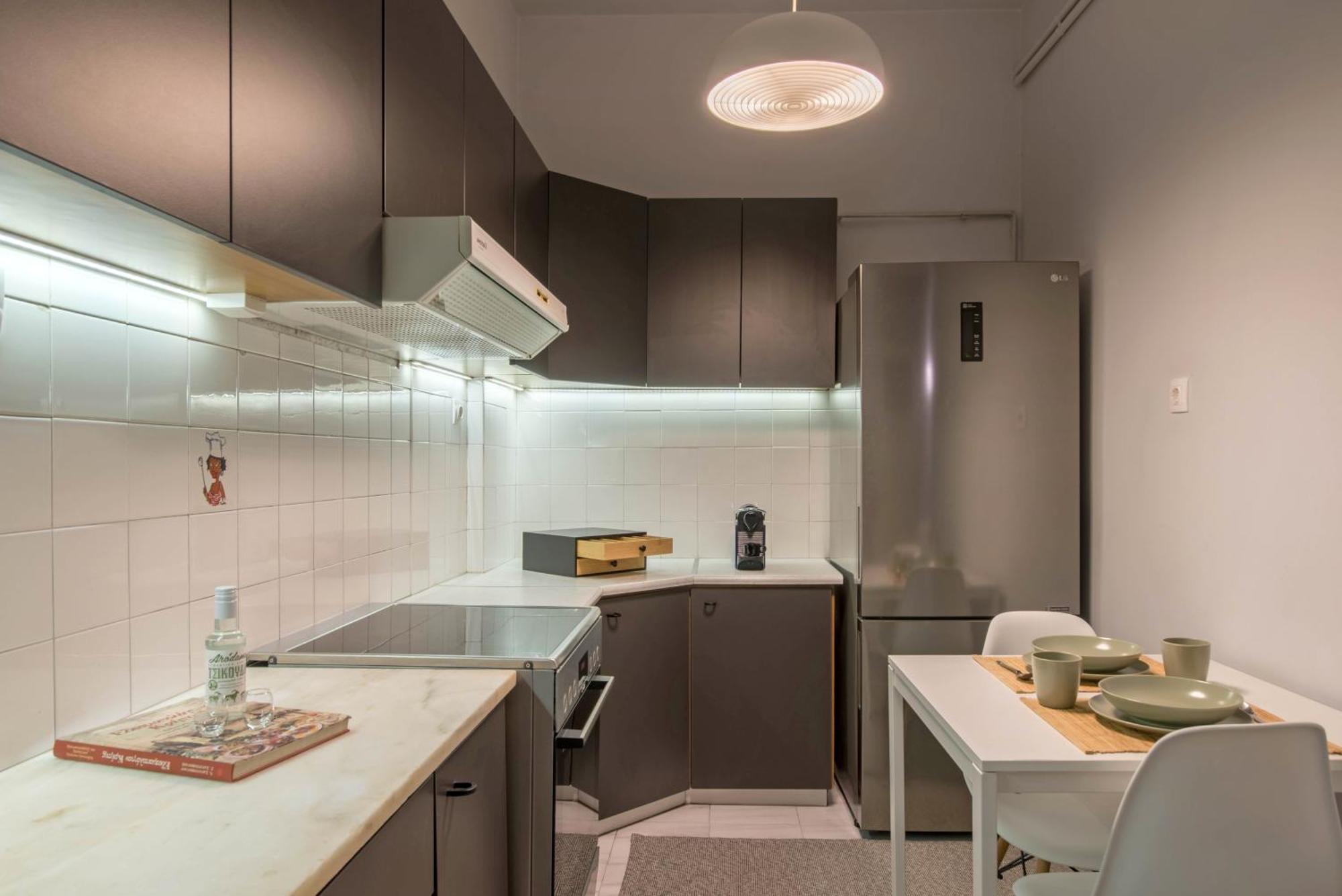 Empyrean Apartment Атина Екстериор снимка